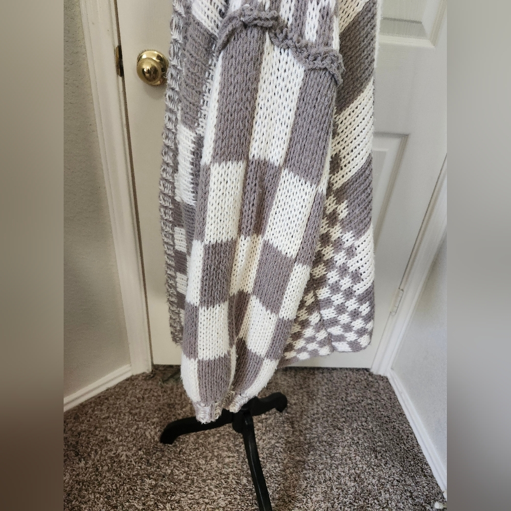 TALULAH Checkered Open-Front Cardigan - Brown and Cream S - Picture 7 of 12